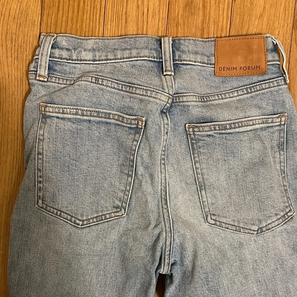 Denim Forum Sky Blue Cropped Jeans - Size 24